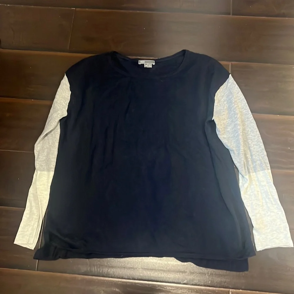 Vince Navy Colorblocked Sweater, size M
